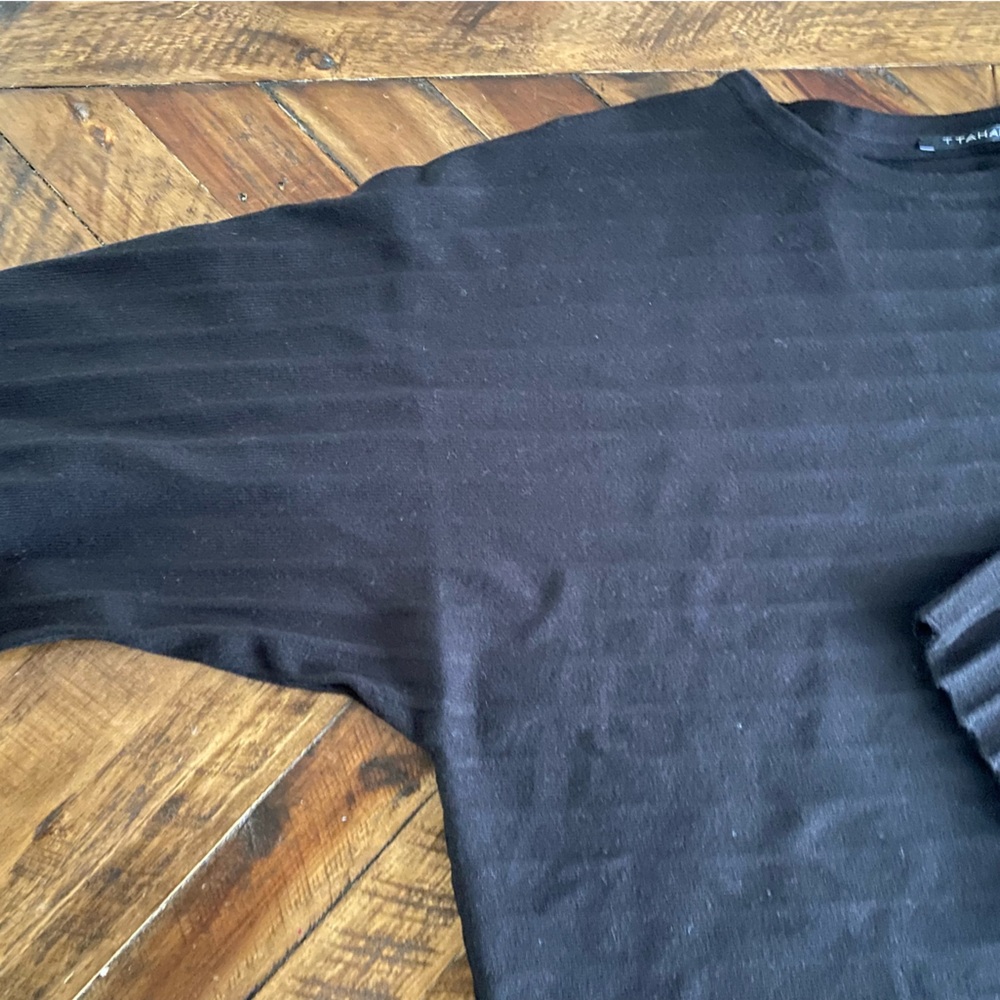T Tahari Black Women's Crewneck Textured Sweater - Picture 6 of 7